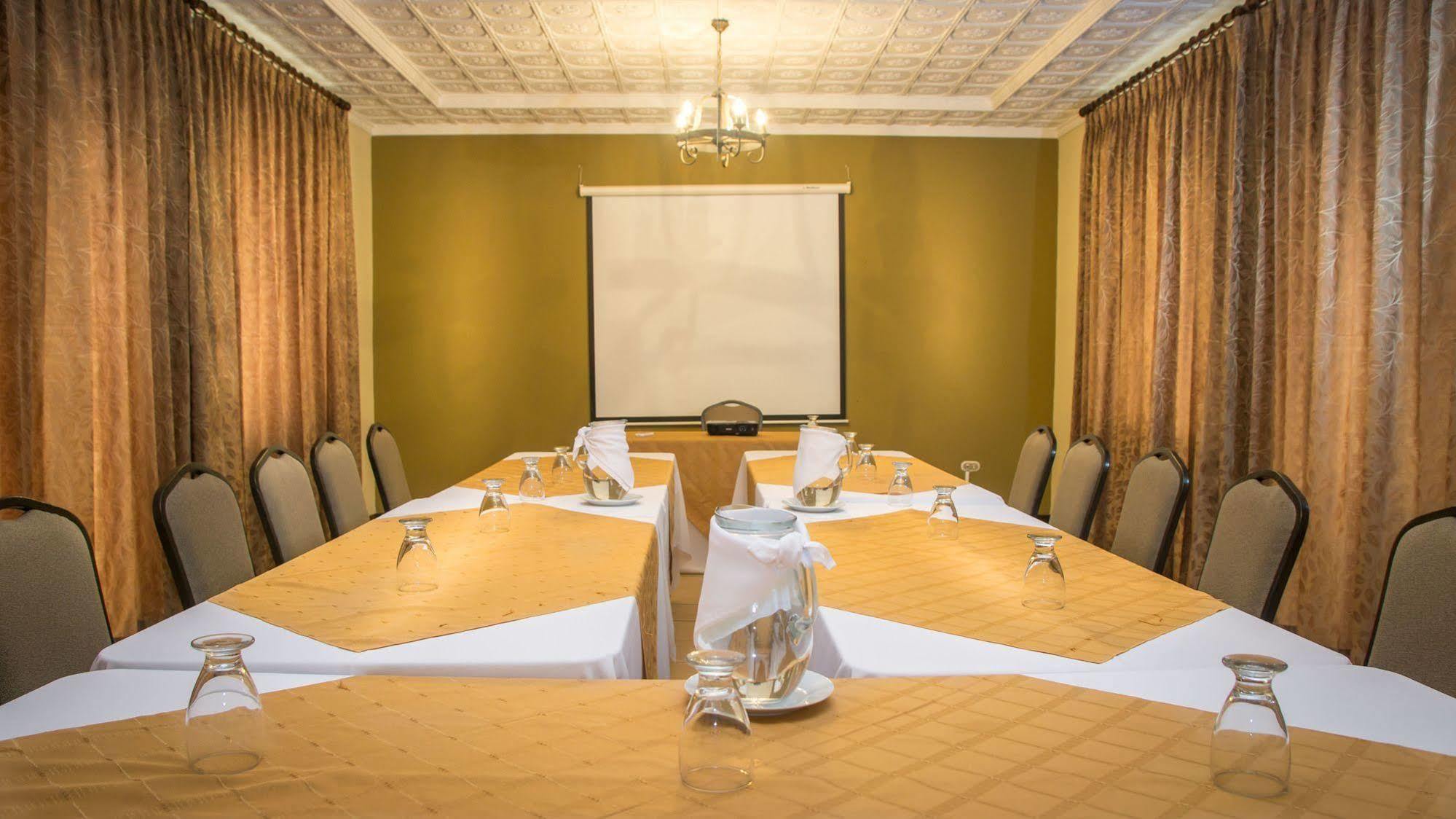 Hotel Y Restaurante El Guarco Καρτάγο Εξωτερικό φωτογραφία
